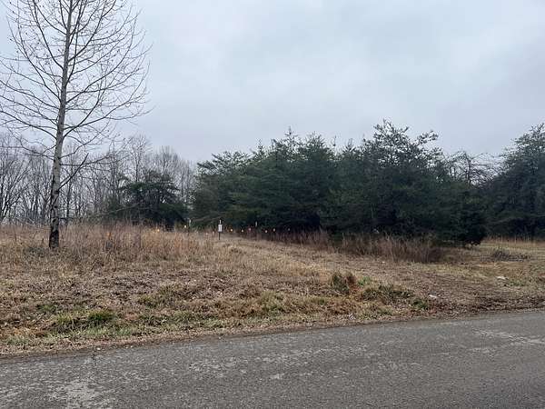 5 Acres of Residential Land for Sale in Ashland City, Tennessee