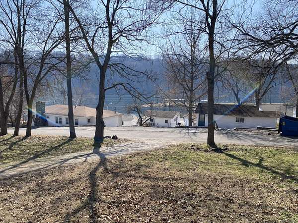 0.32 Acres of Residential Land for Sale in Rockaway Beach, Missouri
