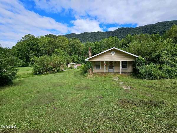 3.4 Acres of Land with Home for Sale in Big Stone Gap, Virginia