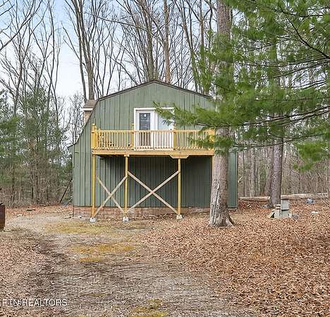 1.65 Acres of Land with Home for Sale in Crossville, Tennessee