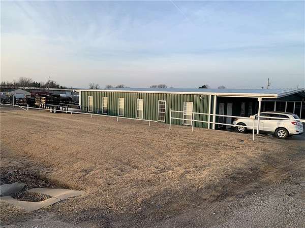 4 Acres of Improved Mixed-Use Land for Sale in Fort Smith, Arkansas