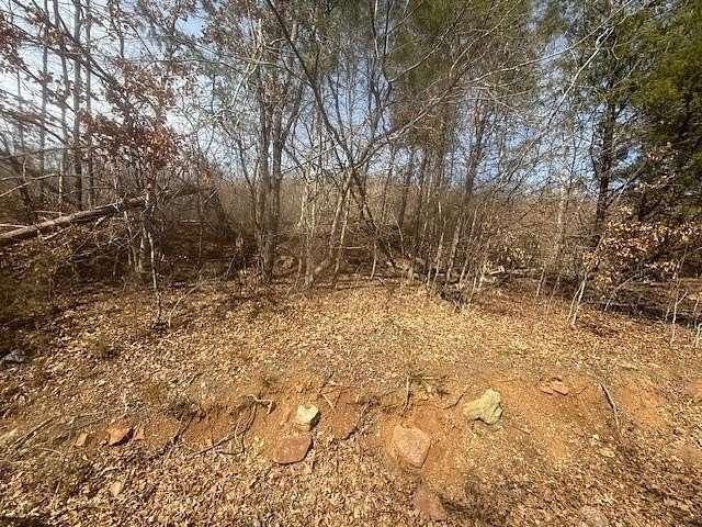 5.1 Acres of Land for Sale in Clifton, Tennessee