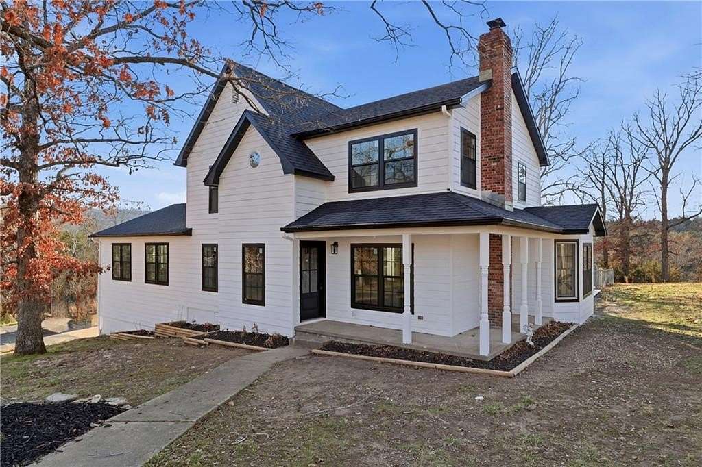 5.2 Acres of Land with Home for Sale in Eureka Springs, Arkansas