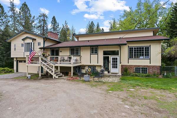 10 Acres of Land with Home for Sale in Chattaroy, Washington