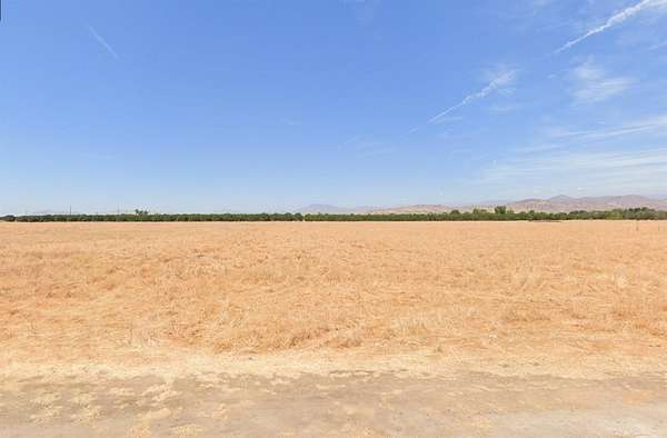 3.52 Acres of Residential Land for Sale in Orosi, California