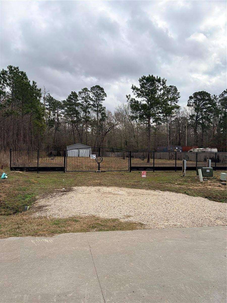 0.51 Acres of Mixed-Use Land for Sale in Cleveland, Texas