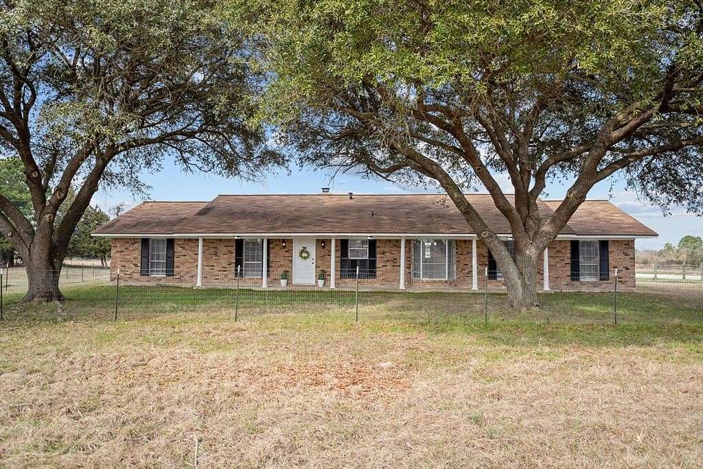 13 Acres of Land with Home for Sale in Lovelady, Texas