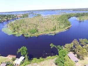 0.5 Acres of Residential Land for Sale in Youngstown, Florida