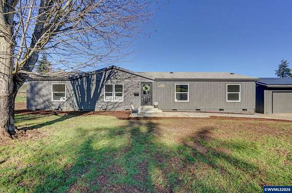 1.5 Acres of Land with Home for Sale in Salem, Oregon