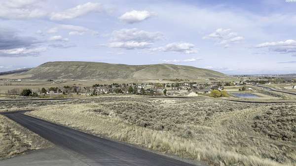 6.15 Acres of Land for Sale in Kennewick, Washington