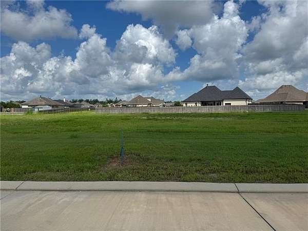 Improved Residential Land for Sale in Luling, Louisiana