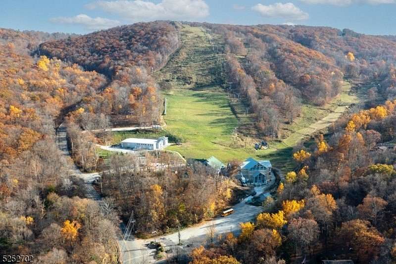 1.24 Acres of Land for Sale in Vernon Township, New Jersey