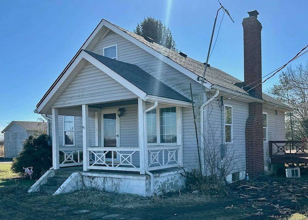 1.87 Acres of Land with Home for Sale in Hillsboro, Ohio