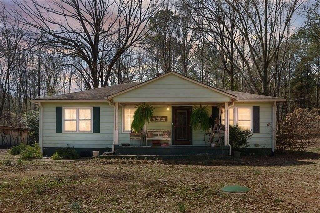 6.3 Acres of Land with Home for Sale in Fayetteville, Georgia