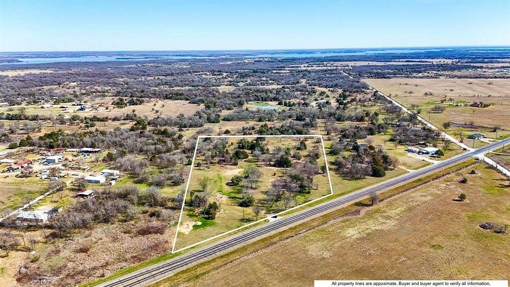 8.66 Acres of Residential Land for Sale in Corsicana, Texas