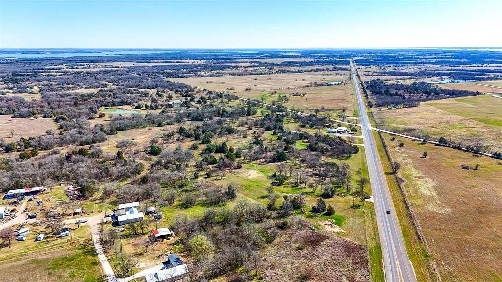8.66 Acres of Residential Land for Sale in Corsicana, Texas
