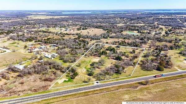 8.66 Acres of Residential Land for Sale in Corsicana, Texas