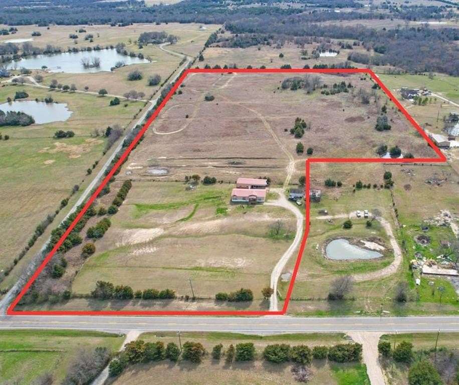 23.2 Acres of Land with Home for Sale in Celeste, Texas