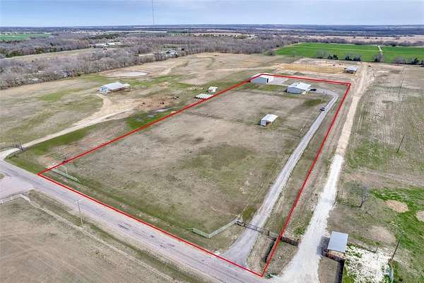 5 Acres of Land with Home for Sale in Collinsville, Texas