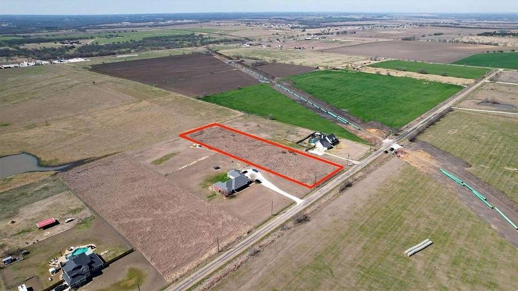 2.2 Acres of Residential Land for Sale in Grandview, Texas
