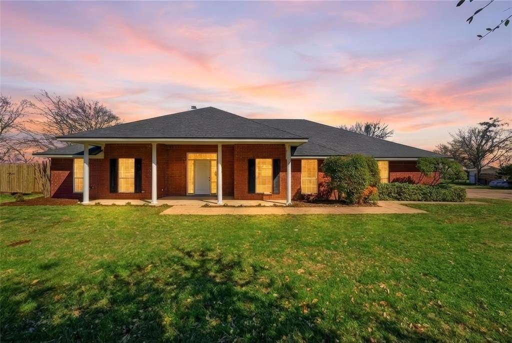 2.6 Acres of Land with Home for Sale in Woodway, Texas