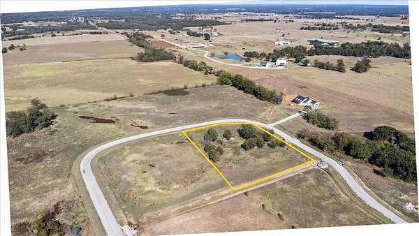 1.67 Acres of Residential Land for Sale in Whitesboro, Texas