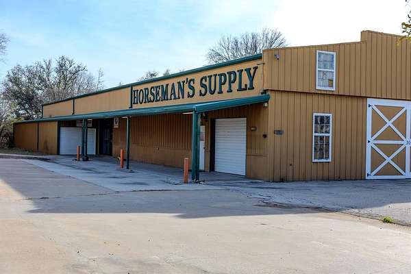 7.36 Acres of Improved Commercial Land for Sale in Weatherford, Texas