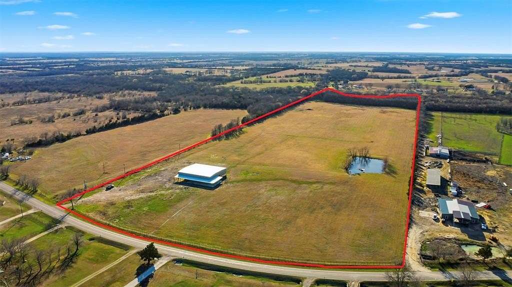 42.3 Acres of Land for Sale in Paris, Texas