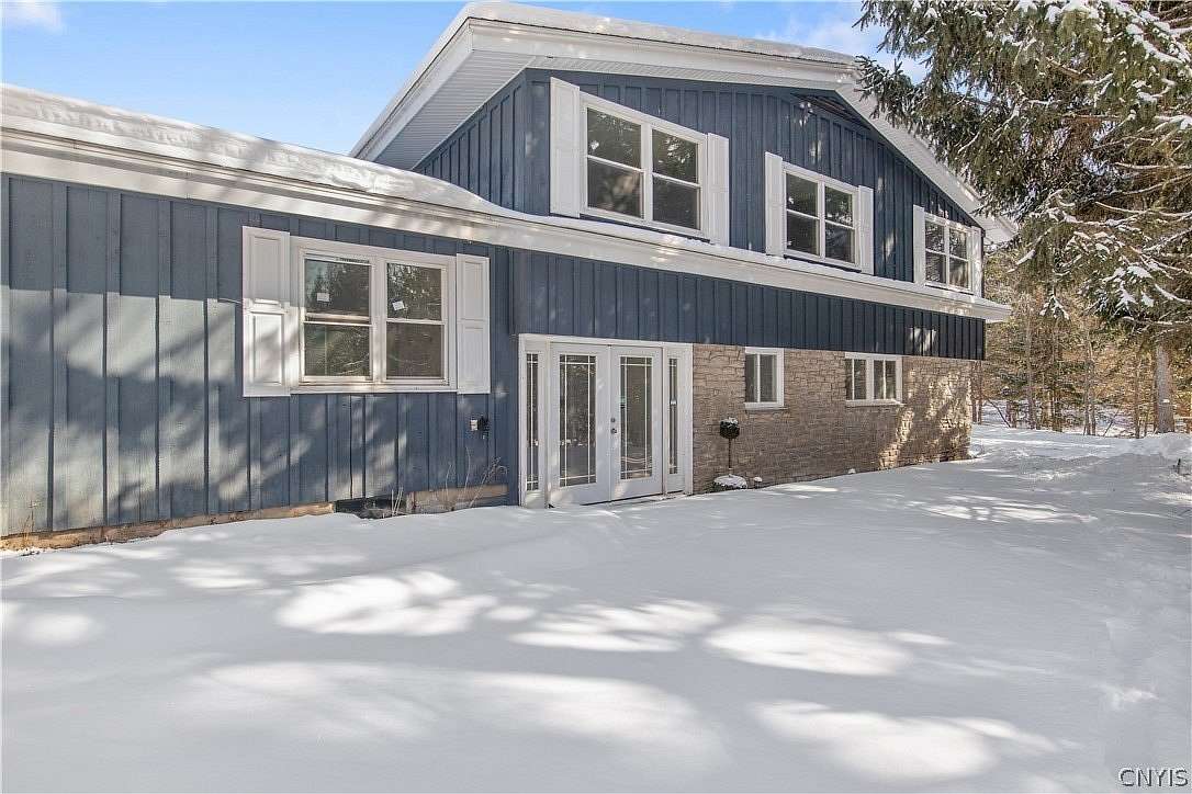 1.6 Acres of Land with Home for Lease in Manlius, New York