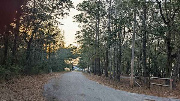 0.89 Acres of Residential Land for Sale in Milton, Florida