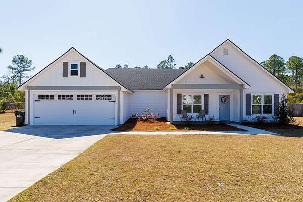 1.68 Acres of Land with Home for Sale in Valdosta, Georgia