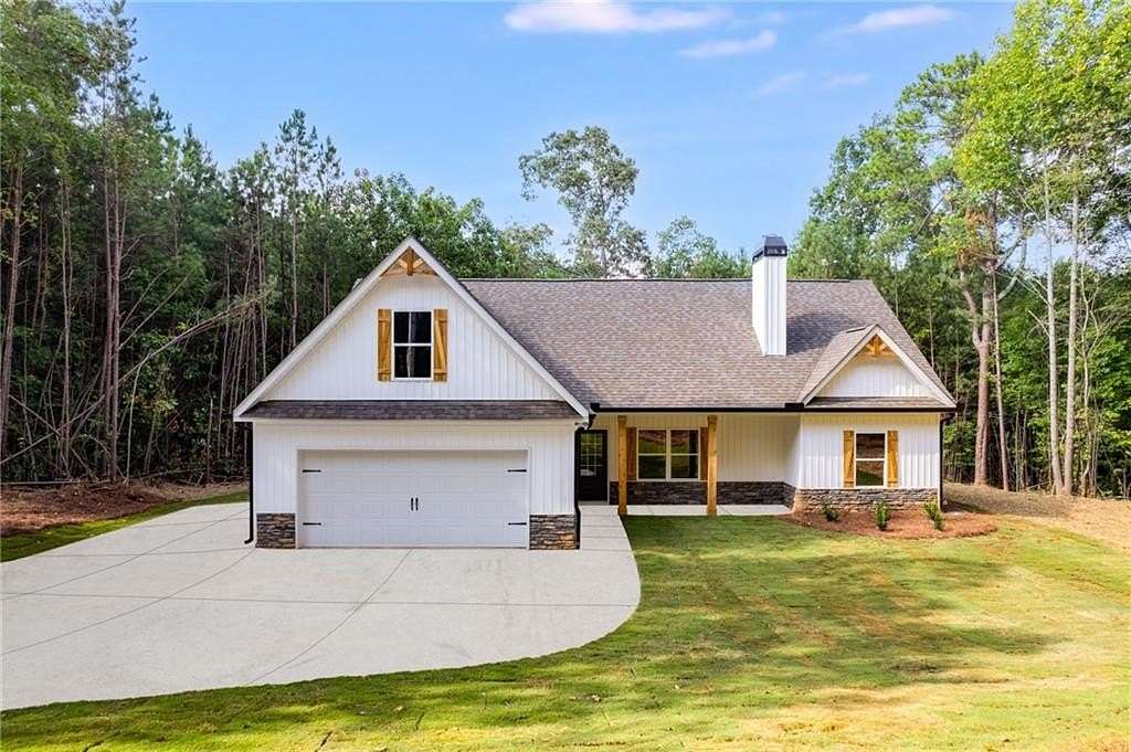 3 Acres of Land with Home for Sale in Silver Creek, Georgia