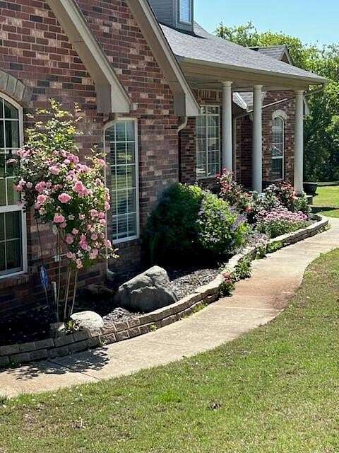 1.56 Acres of Land with Home for Sale in Choctaw, Oklahoma