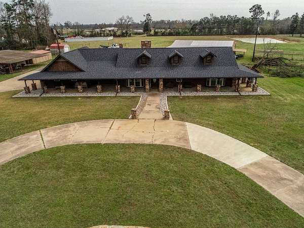 26 Acres of Improved Land for Sale in Carthage, Texas