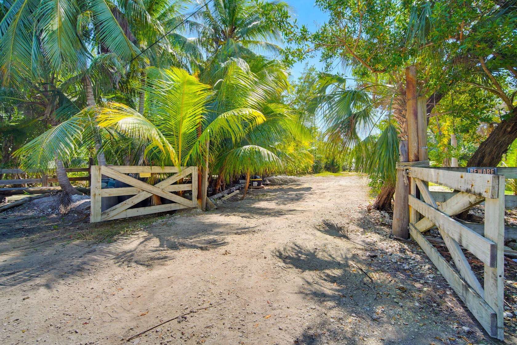 Residential Land for Sale in Cudjoe Key, Florida