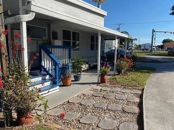 2 Acres of Improved Residential Land for Lease in Okeechobee, Florida