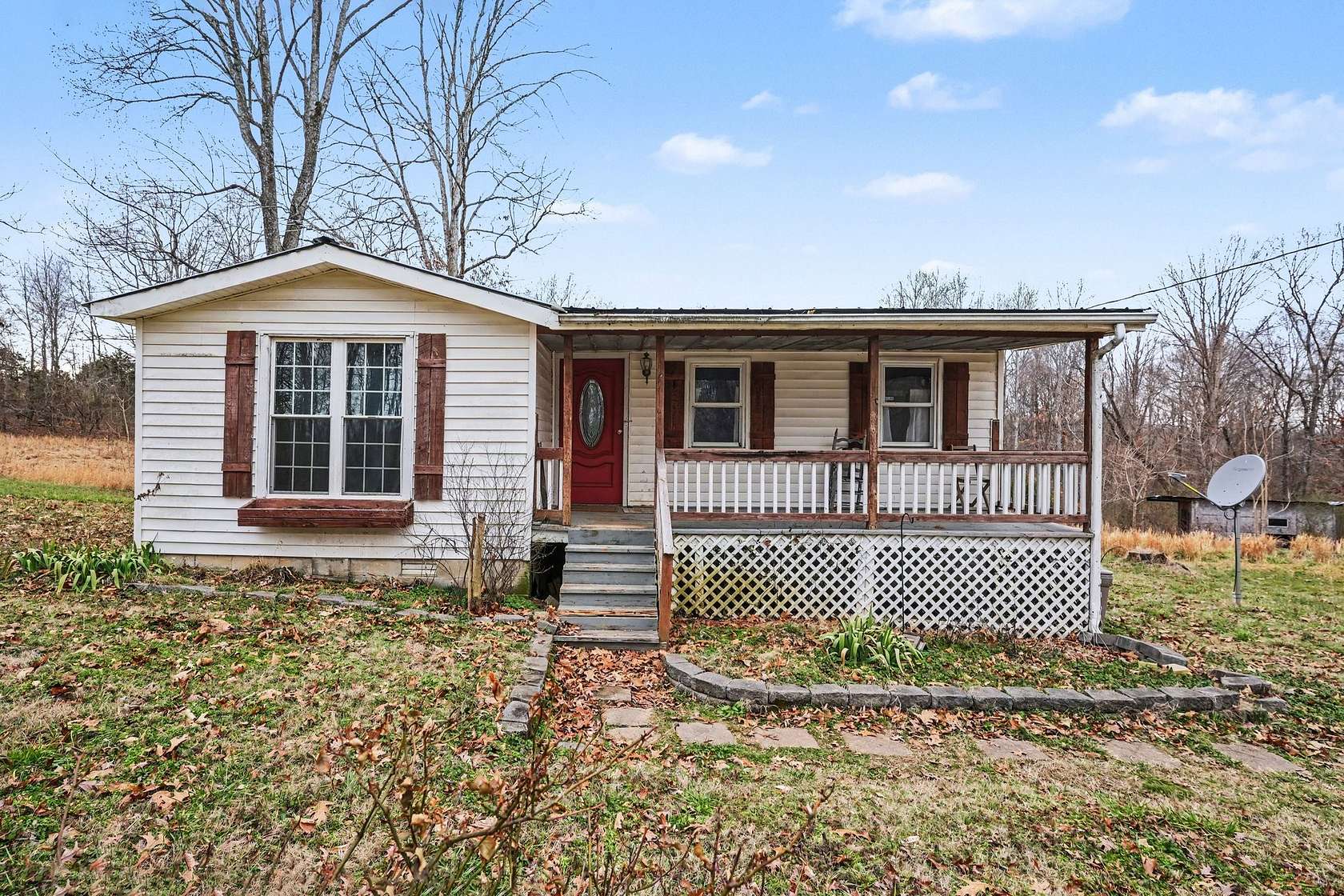 2.88 Acres of Land with Home for Sale in Charlotte, Tennessee