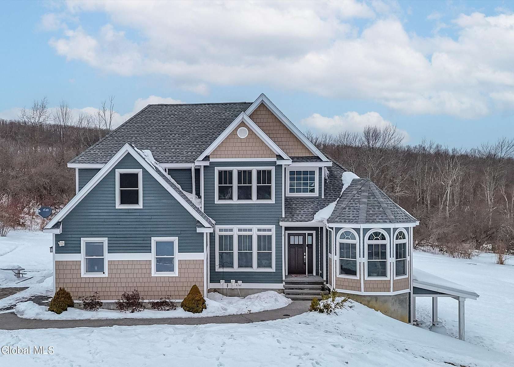 4.5 Acres of Land with Home for Sale in Amsterdam, New York