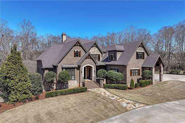6 Acres of Land with Home for Sale in Auburn, Alabama