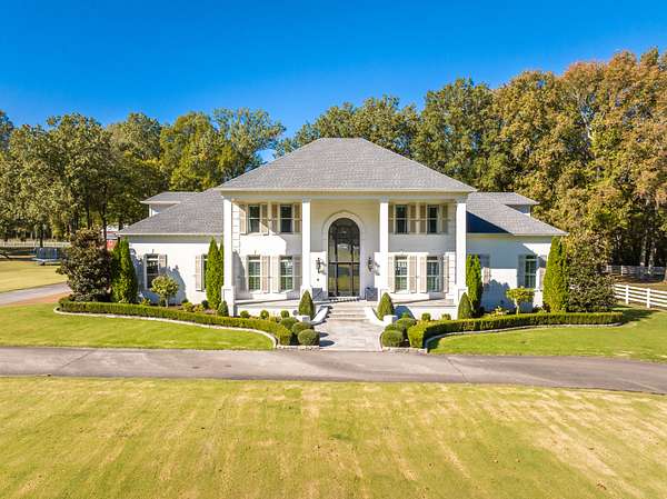 20 Acres of Agricultural Land with Home for Sale in Jackson, Tennessee