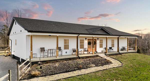 20.7 Acres of Land with Home for Sale in Frankfort, Kentucky