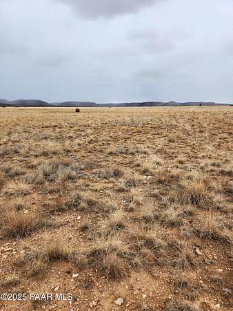 4 Acres of Land for Sale in Paulden, Arizona