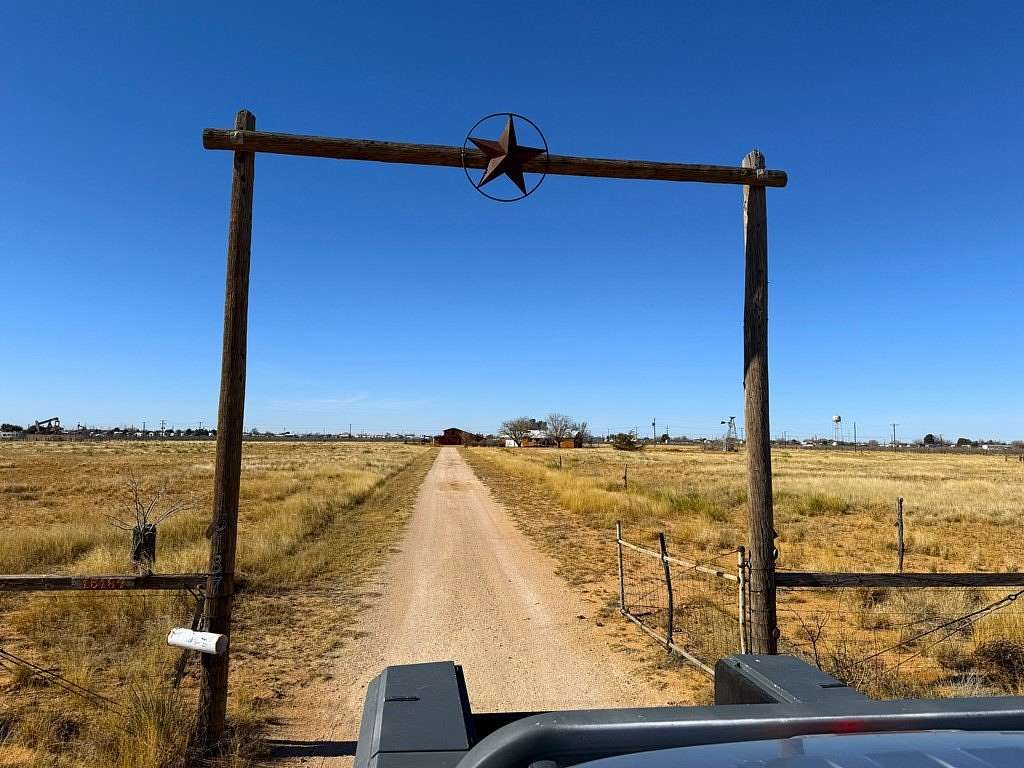 18.6 Acres of Land with Home for Lease in Gardendale, Texas