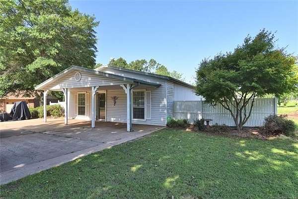 2.5 Acres of Improved Mixed-Use Land for Sale in Broken Arrow, Oklahoma