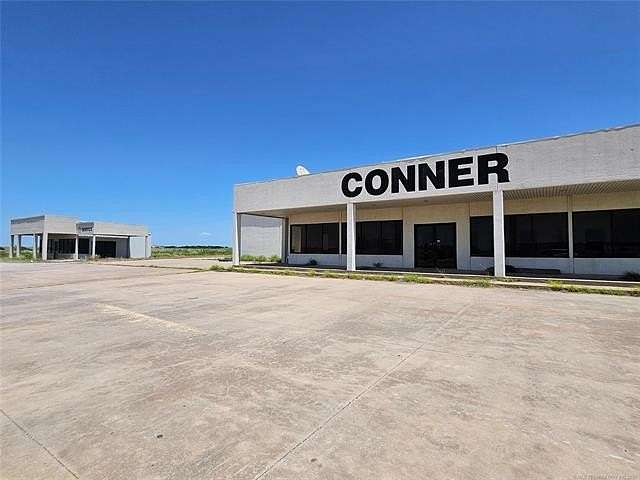 6 Acres of Improved Commercial Land for Sale in Waurika, Oklahoma