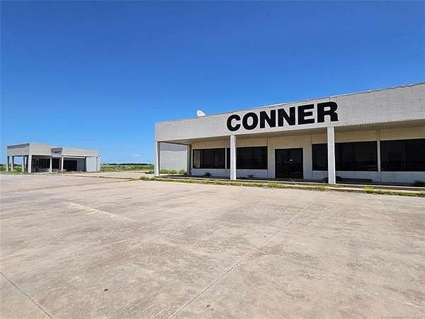 6 Acres of Improved Commercial Land for Sale in Waurika, Oklahoma