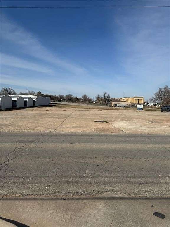 1.15 Acres of Improved Commercial Land for Sale in Chickasha, Oklahoma