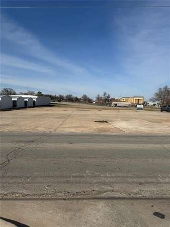 1.15 Acres of Improved Commercial Land for Sale in Chickasha, Oklahoma