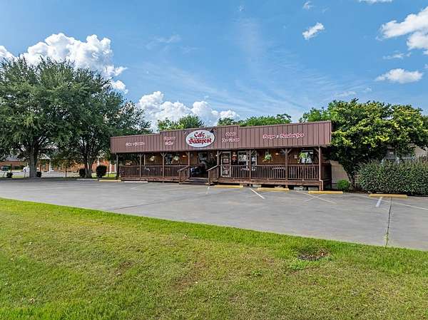 1.86 Acres of Improved Commercial Land for Sale in Fitzgerald, Georgia