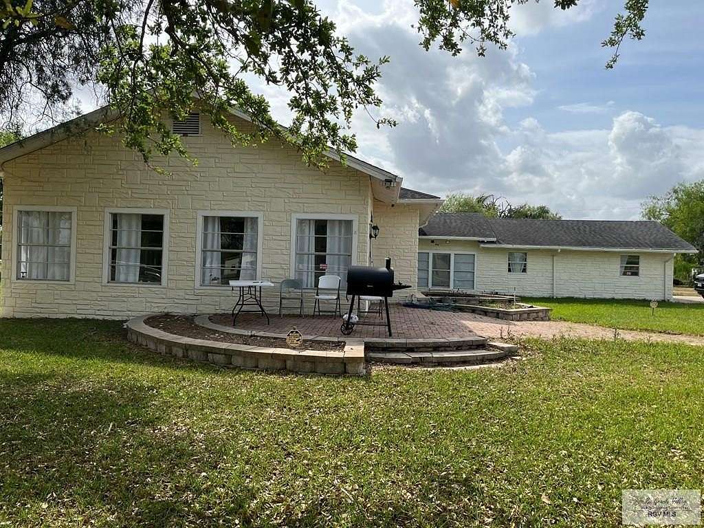 1.5 Acres of Land with Home for Lease in Harlingen, Texas